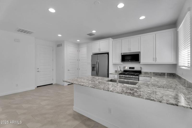 14-web-or-mls-Flower-15