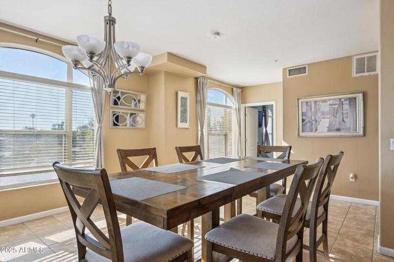 8-web-or-mls-1081-w-1st-st-unit-16