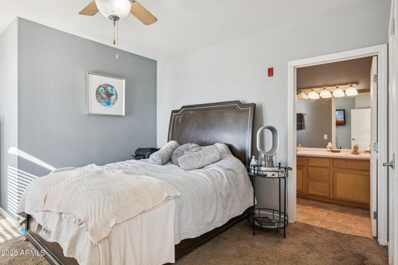 24-web-or-mls-1081-w-1st-st-unit-16