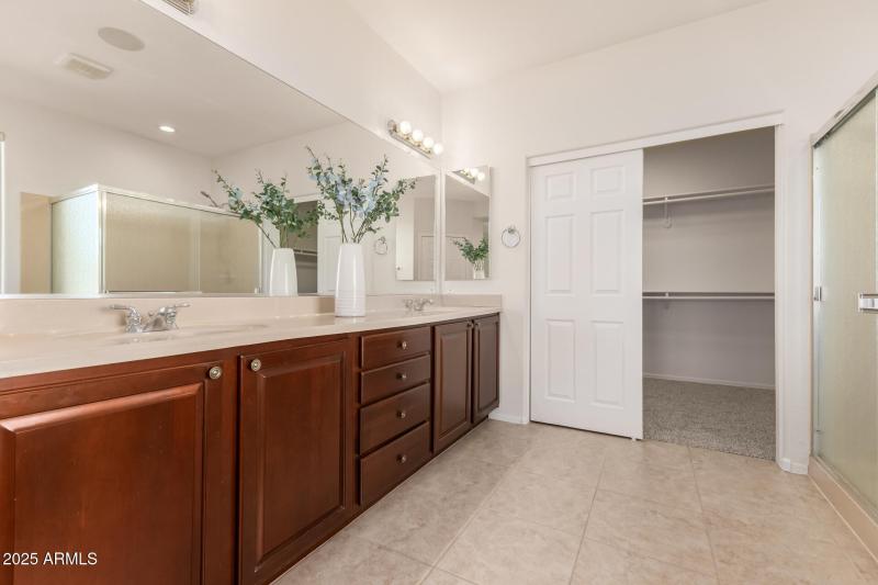 27 Upstairs Primary Bath