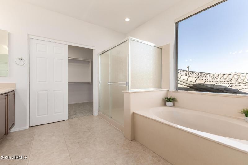 28 Upstairs Primary Bath