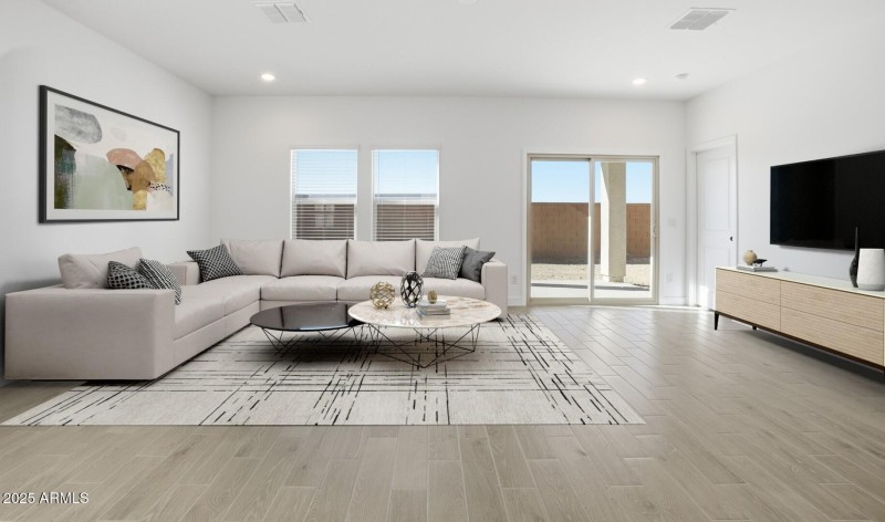 MR Lot #4 Great Room (Large)