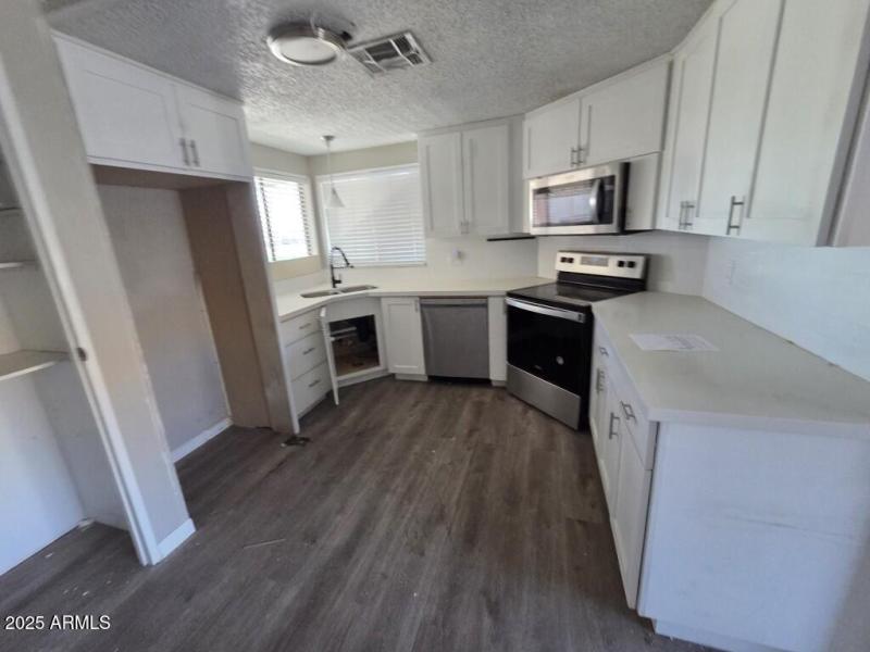 20251208_121448(0) (Medium)