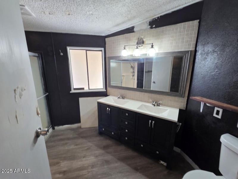 20251208_121545 (Medium)