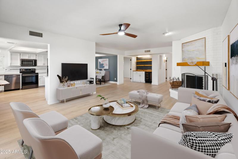 6240 E Kelton Ln (vs)-5