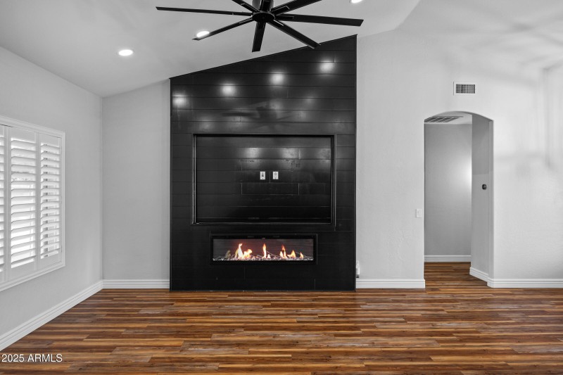 20975 E Excelsior Ave-12