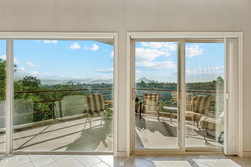 019_Balcony Off Great Room