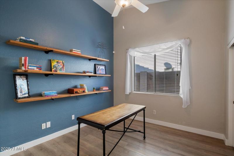 29-Office_Guest Bedroom-3