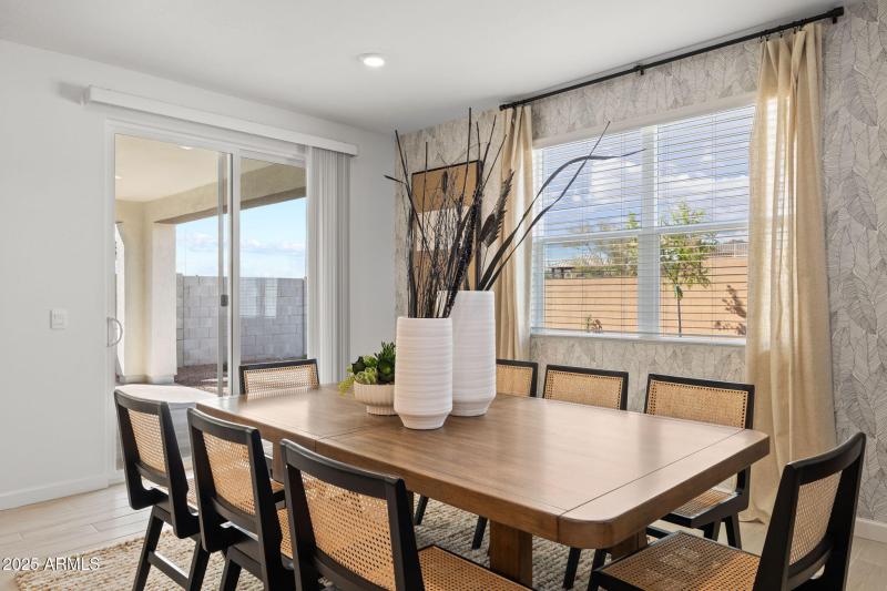 24-web-or-mls-6794-w-spur-dr-37