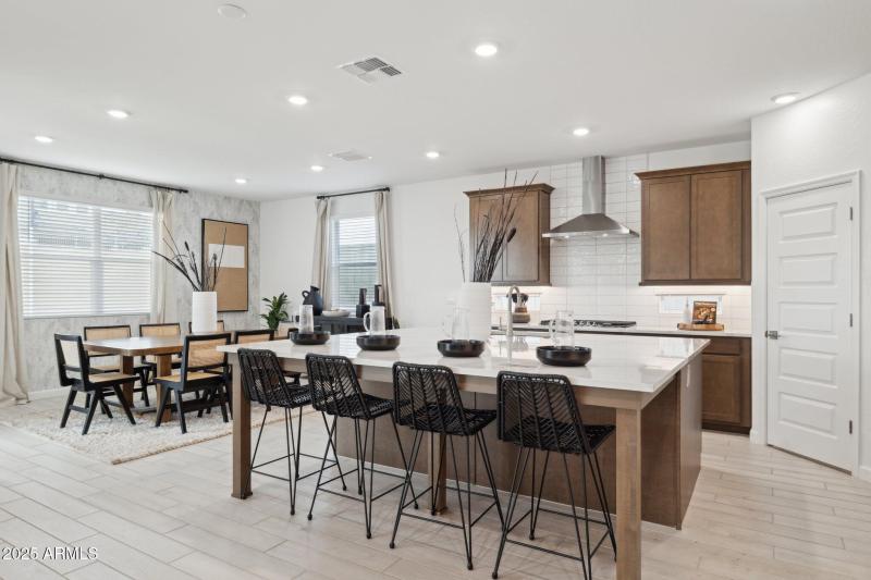 76-web-or-mls-6794-w-spur-dr-37