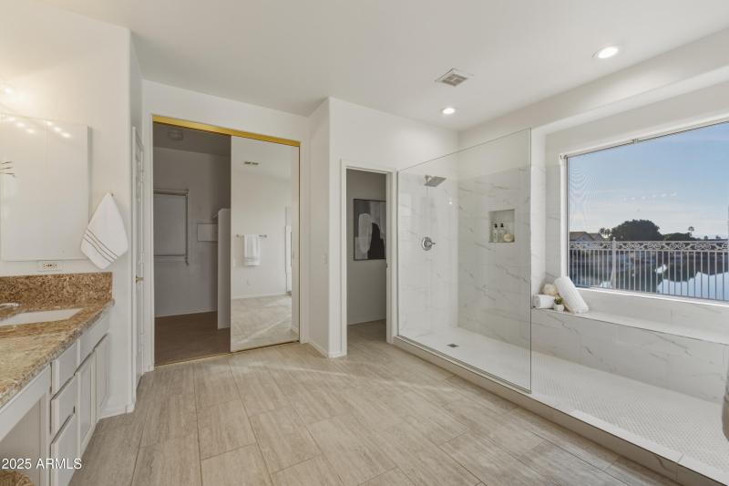 20652_N_53RD_AVE_2nd_009