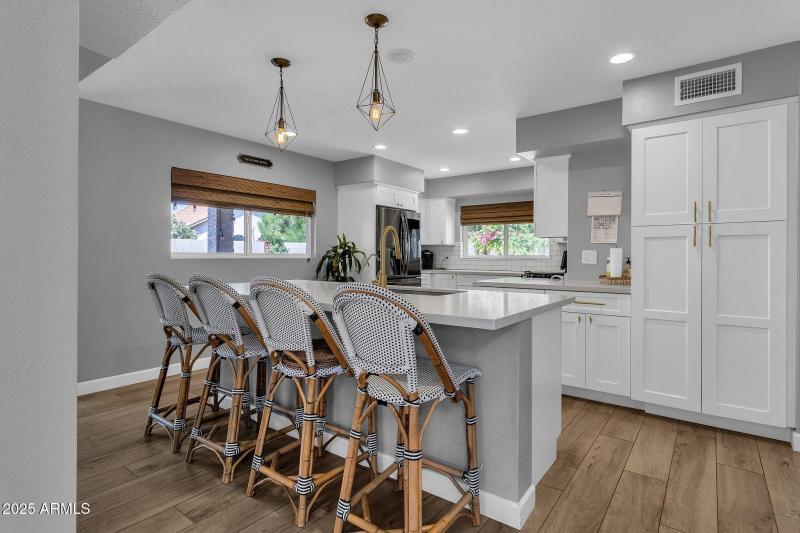 17-web-or-mls-13250-n-91st-st