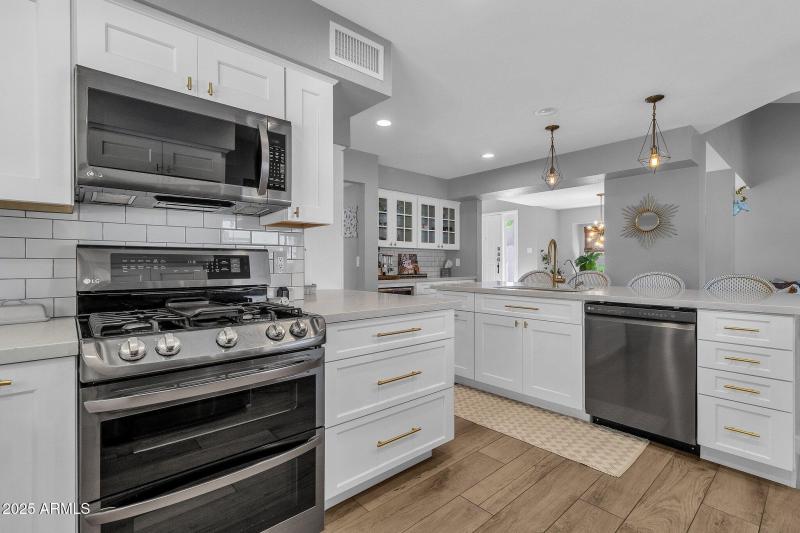 20-web-or-mls-13250-n-91st-st