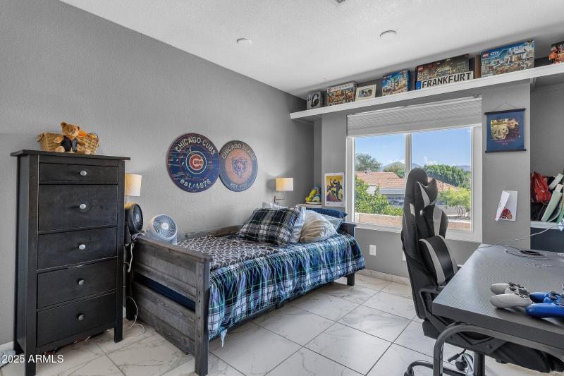 26-web-or-mls-13250-n-91st-st