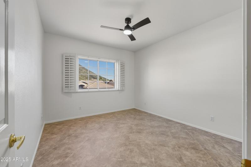 20652_N_53RD_AVE_2nd_012