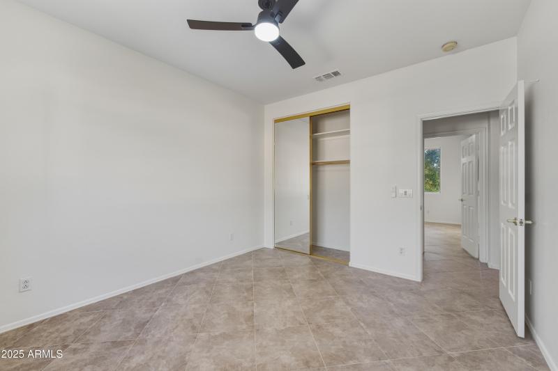 20652_N_53RD_AVE_2nd_013