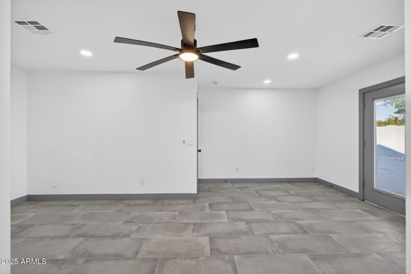 16-web-or-mls-DSC00805