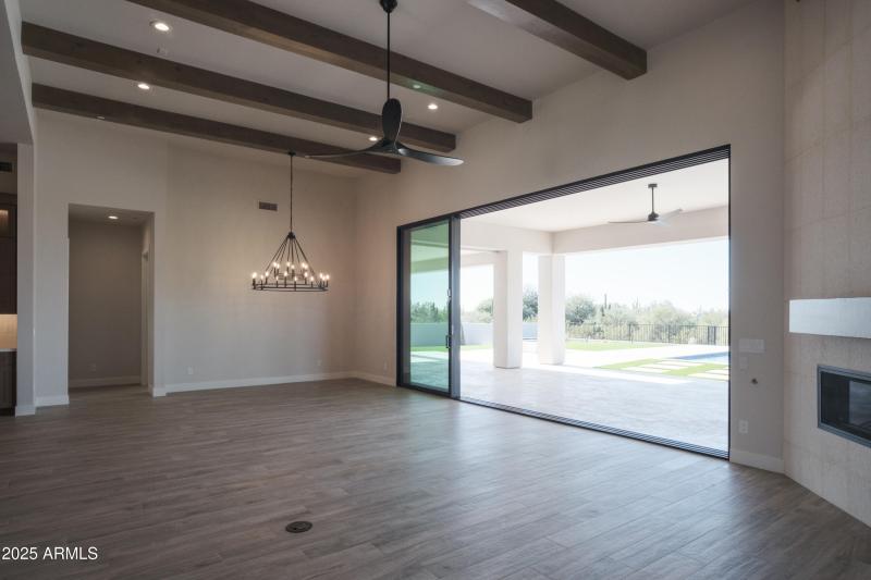 Lovely Great Rm to Patio 7926 E Morning