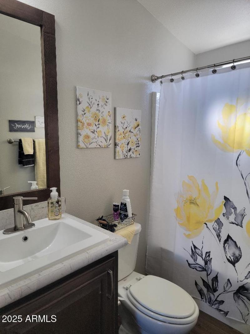 3727 guest bathroom