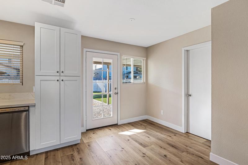 525 W Sundance Way-10