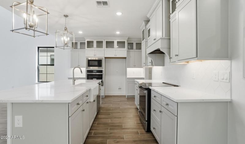 Viviendo Lot #7 Kitchen (3) (Large)