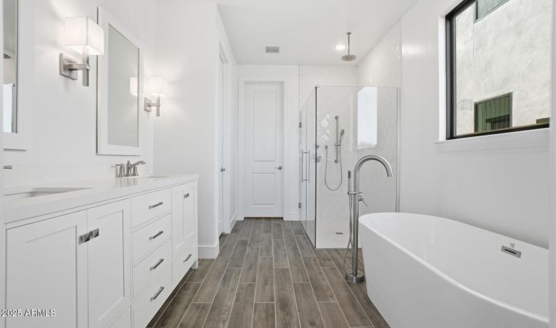 Viviendo Lot #7 Primary Bath (2) (Large)