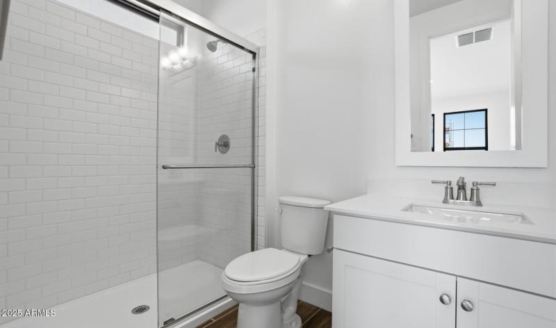 Viviendo Lot #7 Extra Suite Bath (Large)