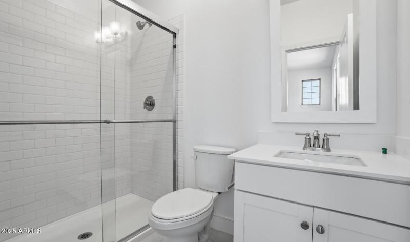 Viviendo Lot #7 Bedroom Five Bath (Large