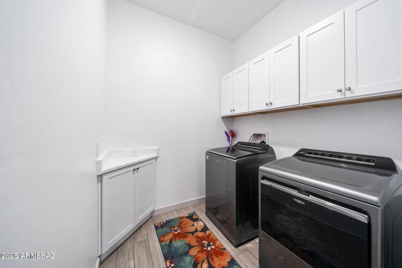 5436 W Beacon Hill Drive