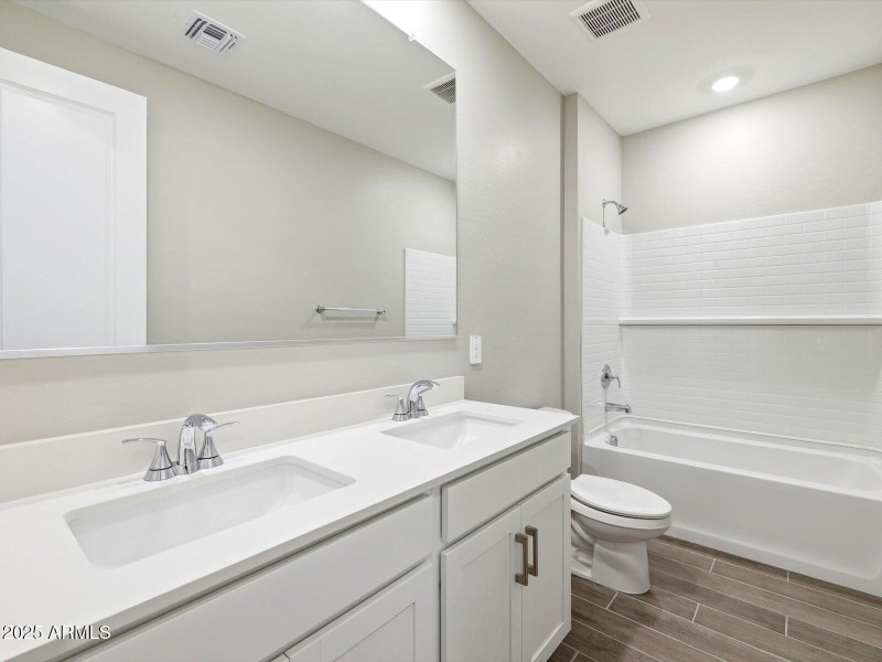 15813 W EL CORTEZ Place