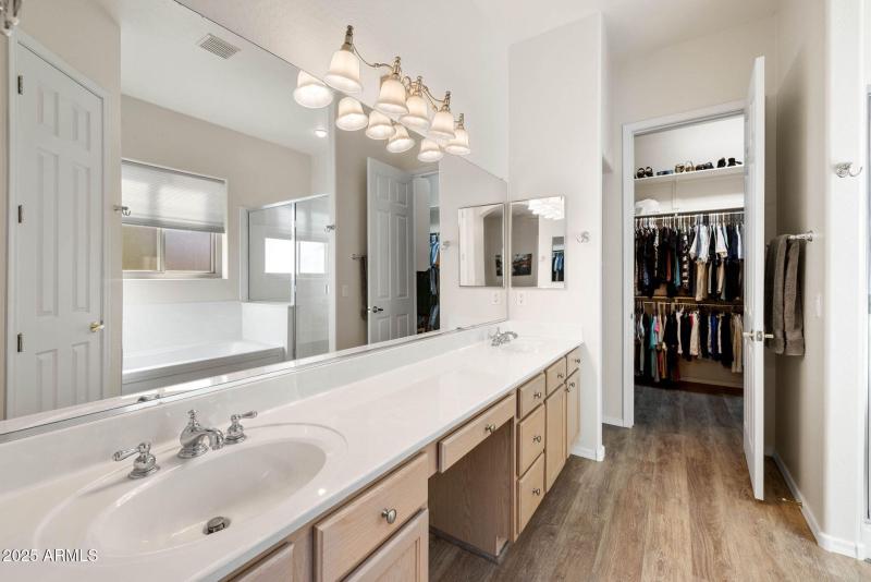 Primary Bathroom (2)