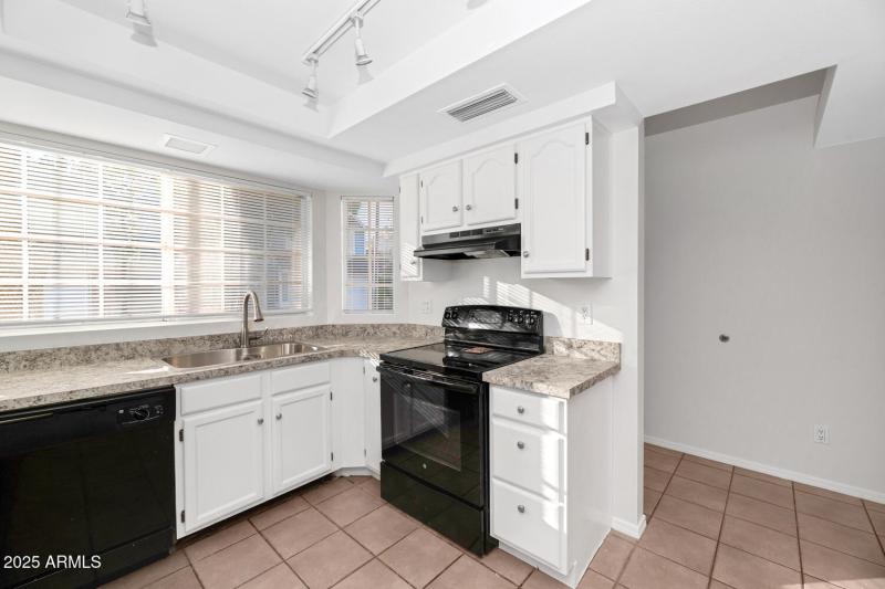 3536 E Le Marche Ave