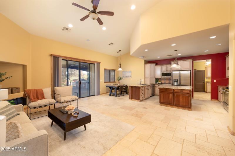 E Lone Mountain Rd. (6646)-6