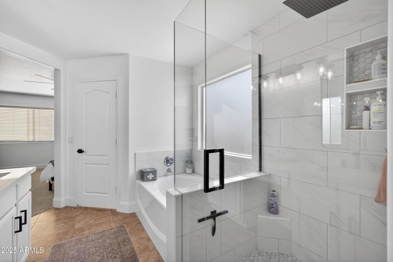 Upgraded tub and shower