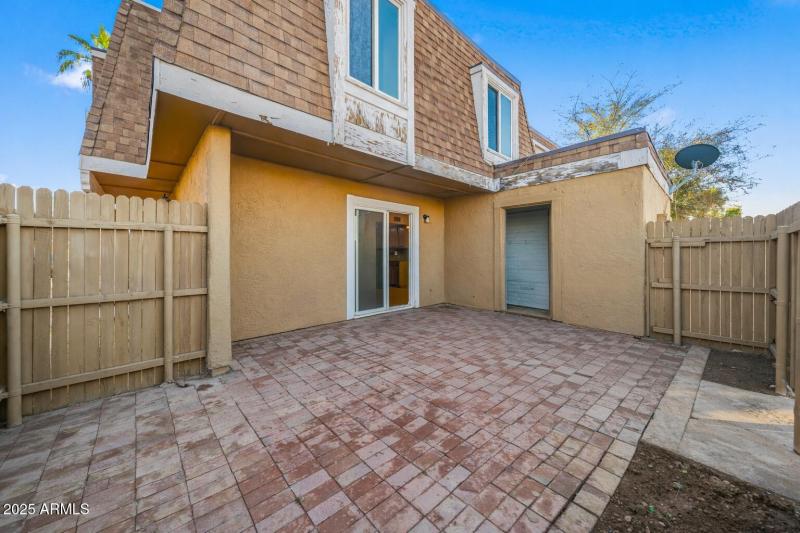 ChatGPT Image Dec 16, 2025 at 01_27_04 P