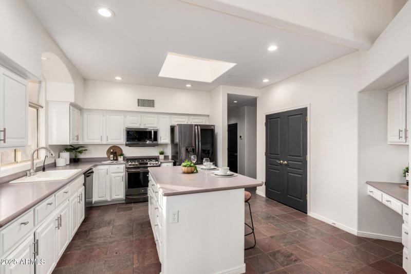 Open Kitchen Concept!