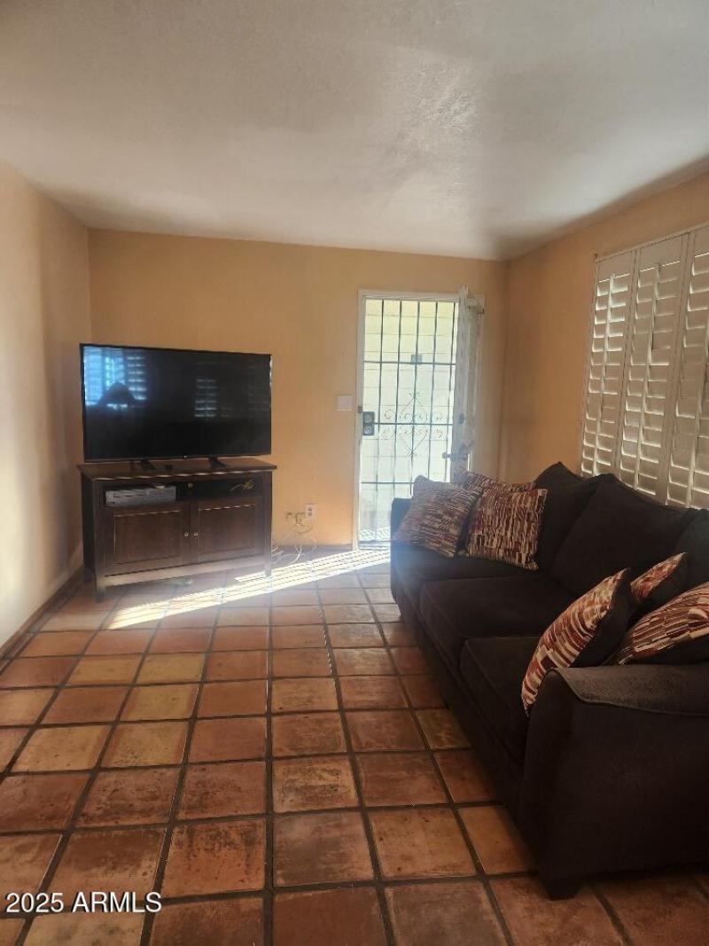 20251215_100635_resized