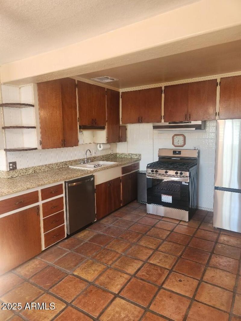 20251215_101809_resized