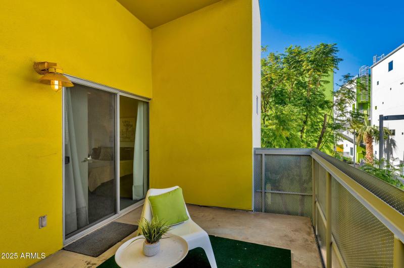 ENJOY THE OUTDOOR LIVING!