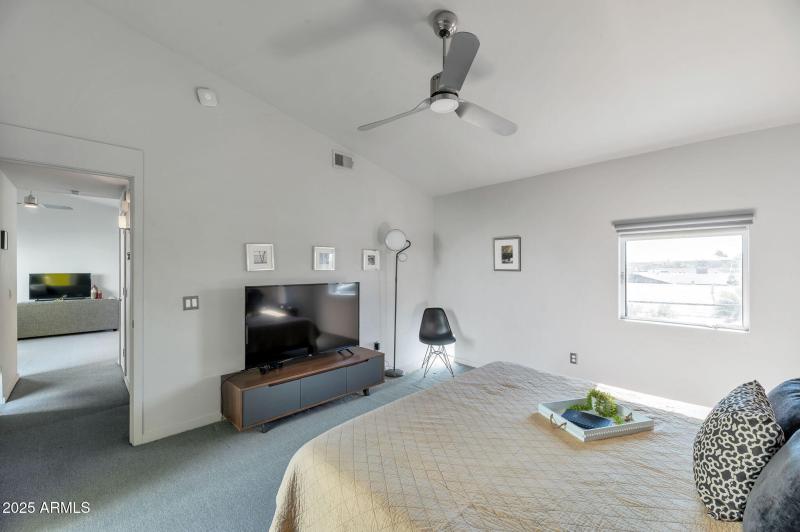 LOTS OF NATURAL LIGHT