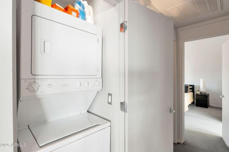 WASHER/DRYER INCLUDED