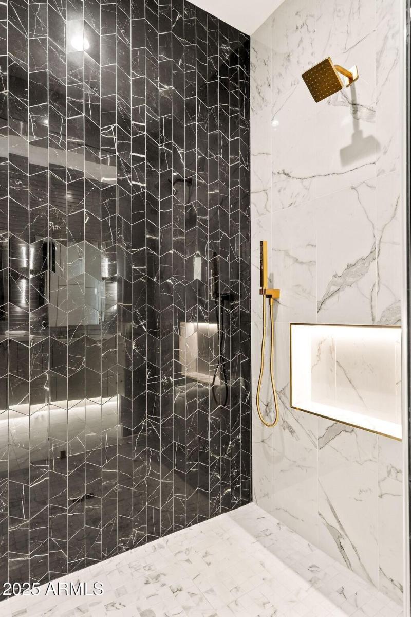 020_Guest Bath 1 shower detail