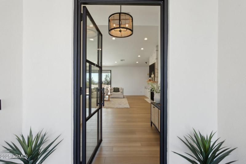 6-web-or-mls-13637-e-eclipse-dr