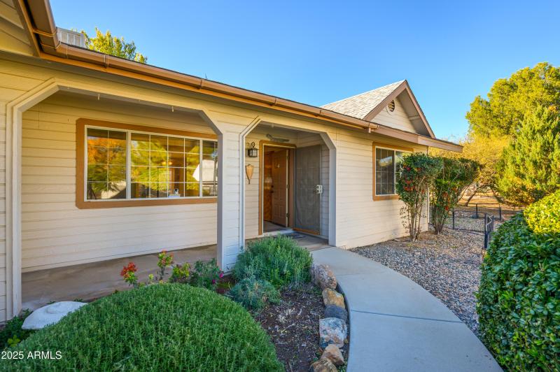 1102 S Ironwood Circle-3