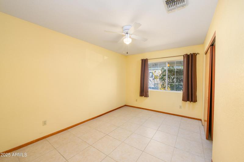 1102 S Ironwood Circle-14