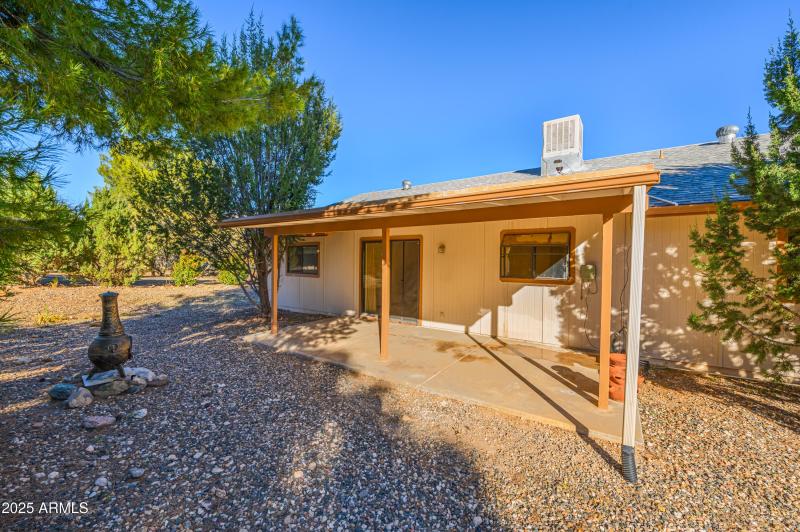 1102 S Ironwood Circle-21