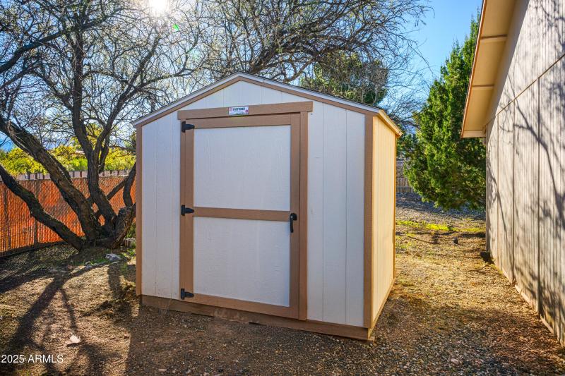 1102 S Ironwood Circle-23