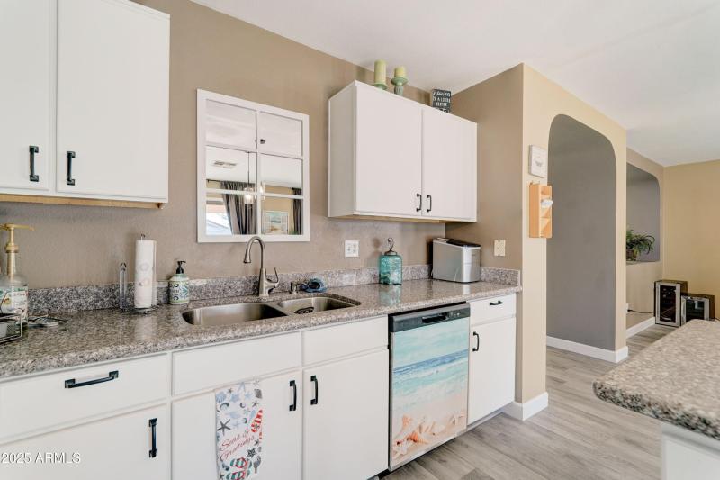 13801 W Ironwood St-8