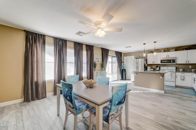 13801 W Ironwood St-12