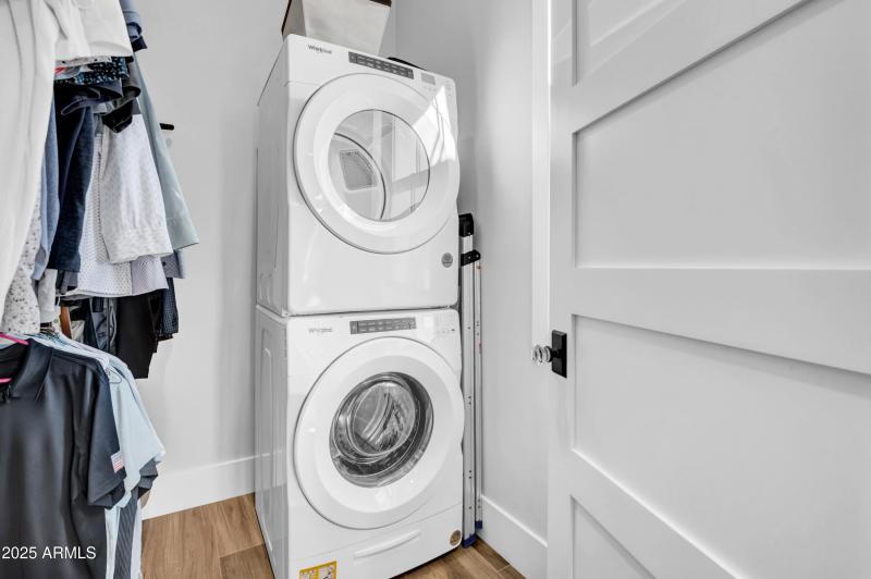 Casita Closet with Laundry